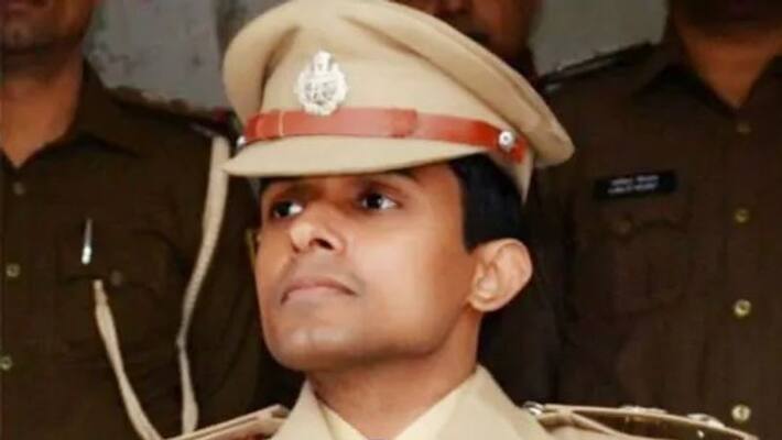 BMC rejects Bihar Police's request to relieve IPS Vinay Tiwari from quarantine BMC rejects Bihar Police's request to relieve IPS Vinay Tiwari from quarantine