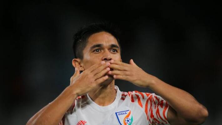 Virat Kohli wishes Indian football team captain Sunil Chhetri on his 37th happy birthday spb Virat Kohli wishes Indian football team captain Sunil Chhetri on his 37th happy birthday spb