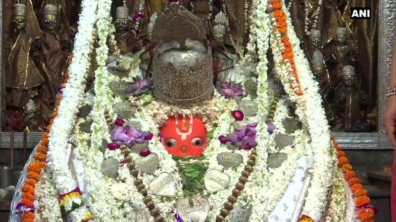 Worship Bajrangbali on Tuesday to overcome the problem of Shani Dosh BDD