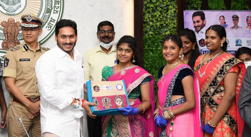 home minister, YCP women MLAs ties Rakhi to CM Jagan