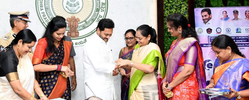home minister, YCP women MLAs ties Rakhi to CM Jagan