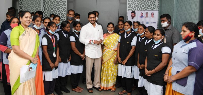 home minister, YCP women MLAs ties Rakhi to CM Jagan