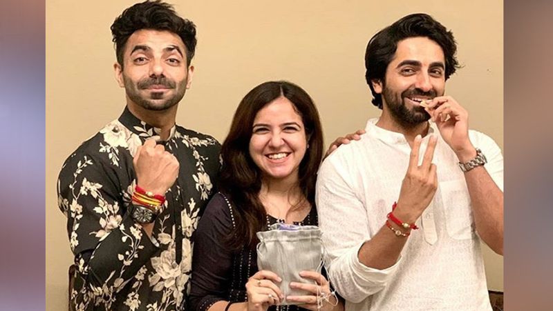 Sunny Leone daughter Nisha celebrate Rakhi with brothers salman khan Raksha Bandhan celebration at farmhouse KPJ