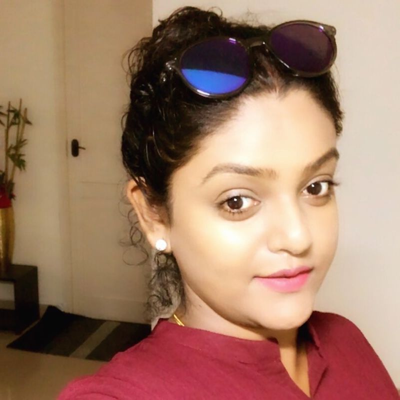 Karthika Deepam Fame Vantalakka Premi Viswanath Photos Viral