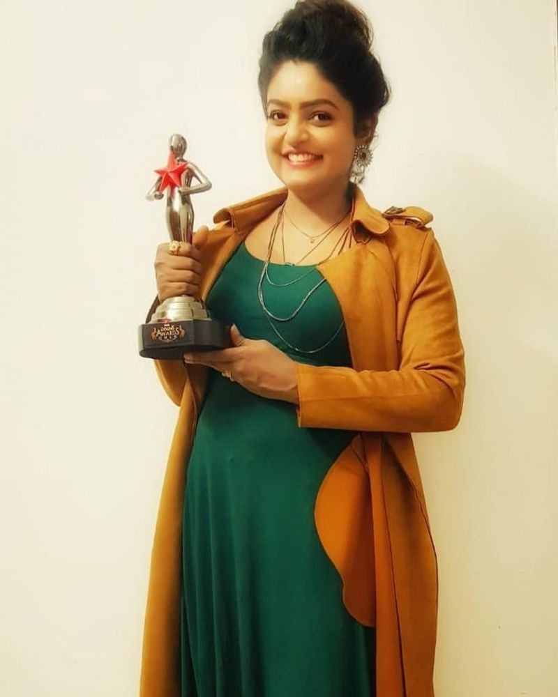 Karthika Deepam Fame Vantalakka Premi Viswanath Photos Viral