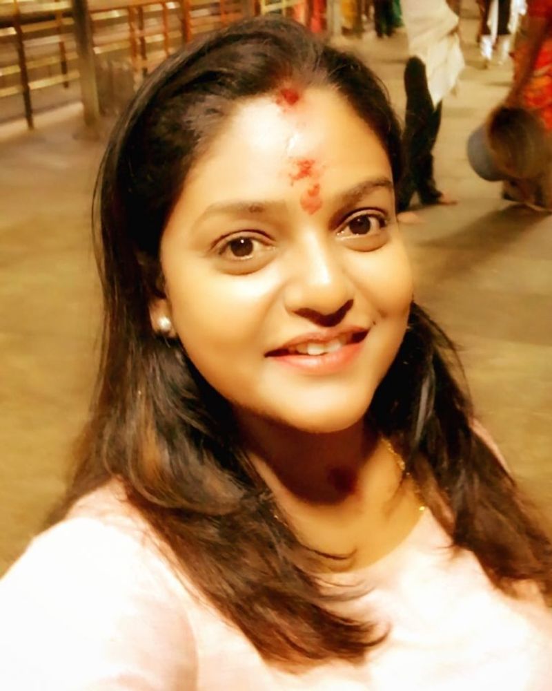 Karthika Deepam Fame Vantalakka Premi Viswanath Photos Viral