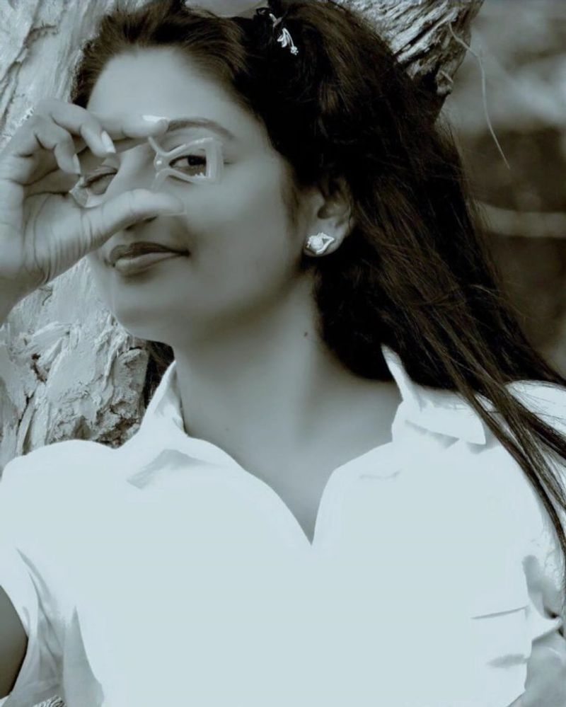 Karthika Deepam Fame Vantalakka Premi Viswanath Photos Viral
