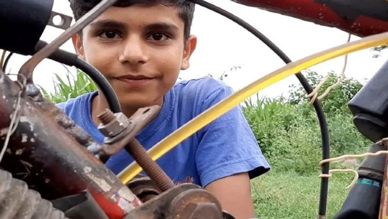 Bilaspur invention, a unique bicycle made from desi jugaad, which run on railway track kpa