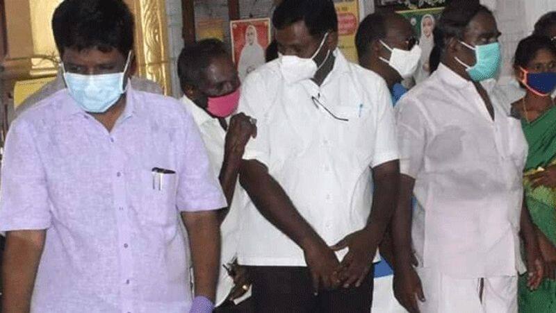 DMK Vkc VIPs put on shoes and went to Vallalar Monastery