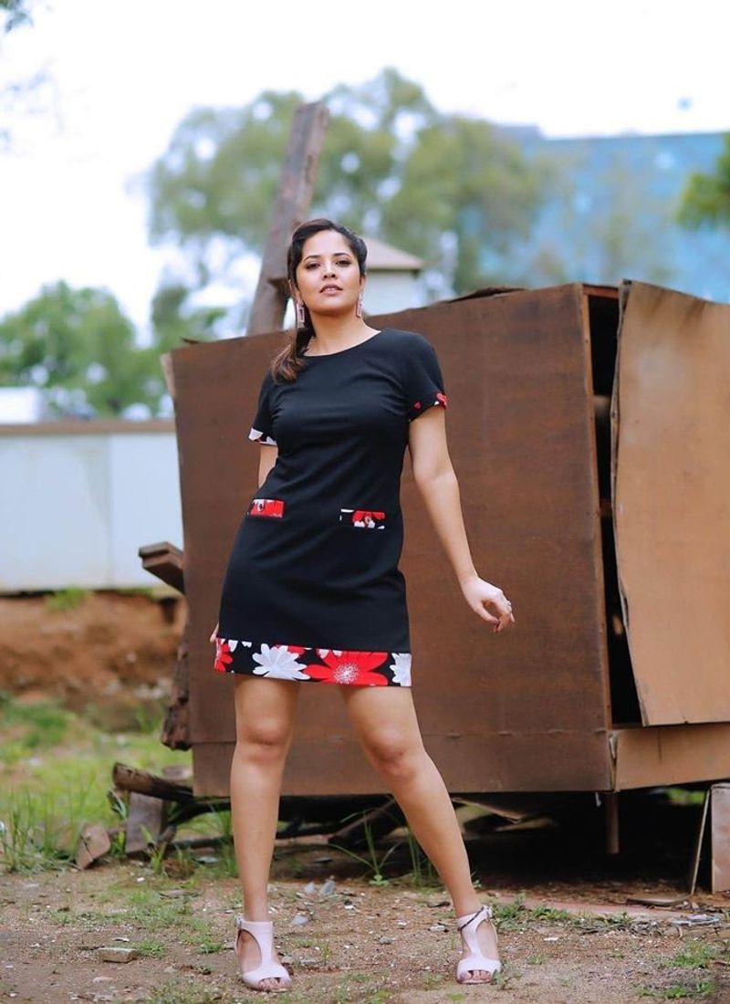 Jabardasth Anchor Anasuya Bharadwaj opens about her real age in Wow 3 show