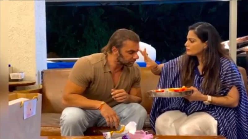 Salman Khan first clean shave then celebrate Rakshabandhan with sisters Arpita Alvira at panvel farmhouse photos viral KPJ