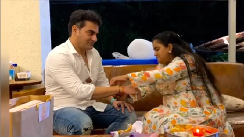 Salman Khan first clean shave then celebrate Rakshabandhan with sisters Arpita Alvira at panvel farmhouse photos viral KPJ
