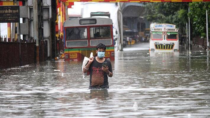 From Delhi to Mumbai: Netizens react as monsoon mayhem hits India; Check out-VPN From Delhi to Mumbai: Netizens react as monsoon mayhem hits India; Check out-VPN
