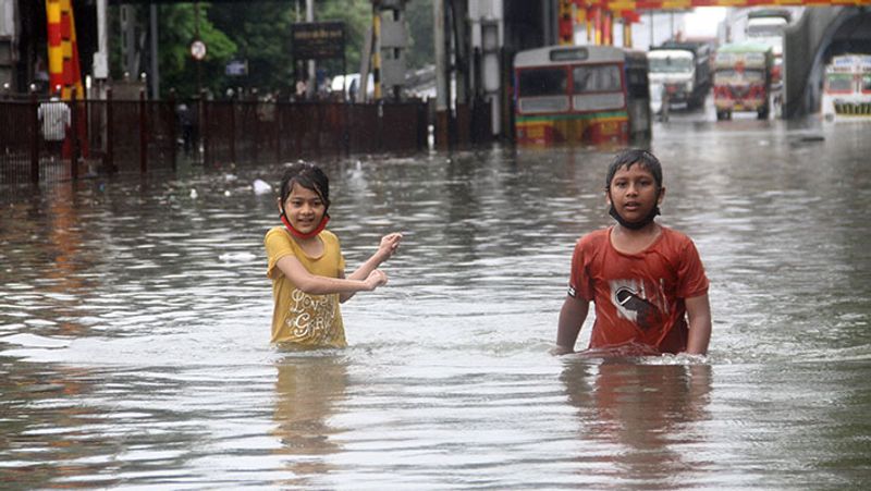 Mumbai Flooded After Heavy Overnight Rain Trains Suspended BSS