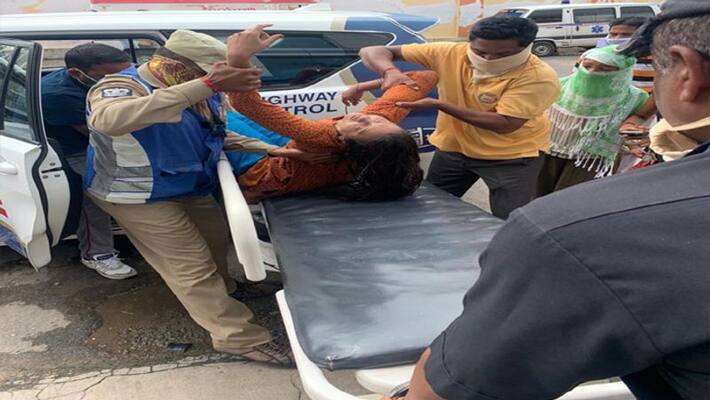 woman suicide attempt at karimnagar woman suicide attempt at karimnagar