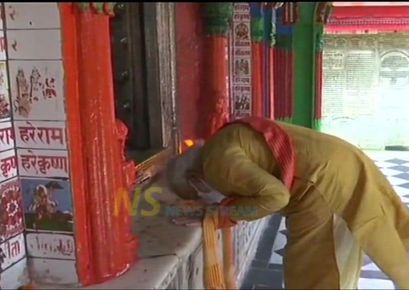 narenda modi in ayodhi for ramar kovil boomi poojai photos