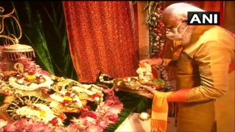 লাইভ স্ট্রিমিংএর মাধ্যমে সবথেকে বেশি দর্শক এই অনুষ্ঠান দেখেছেন মার্কিন যুক্তরাষ্ট্র, ইংল্যান্ড, ফ্রান্স, ইতালির মত দেশগুলিতে। একটি সূত্র জানাচ্ছে পাকিস্তানের বহু দর্শকও সোশ্যাল মিডিয়ার মাধ্যমে সম্প্রচারিত হওয়া রামমন্দিরের ভূমি পুজোর অনুষ্ঠানটি দেখেন।
