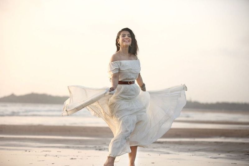 অভিনয় জগত থেকে বেশ কিছু দিন নিজেকে সরিয়ে রেখেছিলেন অভিনেত্রী কাজল। কয়েক বছর পর আবারও তাঁর দেখাআবারও তাঁর দেখা শাহরুখ খানের বিপরীতে। কিন্তু সেই ছবি করার পরই তিনি আবার সংসারের দিকেই নজর দিয়েছিলে।