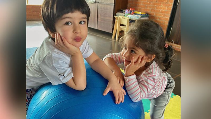 taimur ali khan celebrate Raksha bandhan with sister inaaya naumi soha ali khan tie rakhi on brother saif ali khan hand KPJ