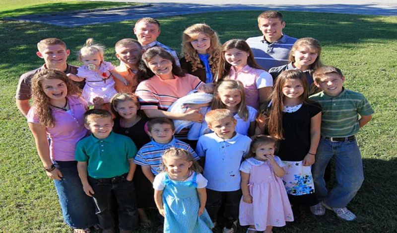mum with 19 children 14 garndkids shares her busy lifestyle kph