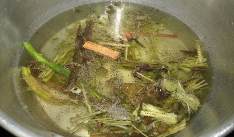 Tulsi haldi kadha to boost immunity in monsoon