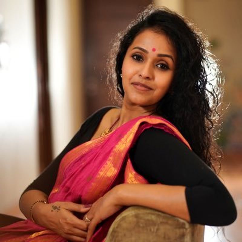 Singer Smitha Reveals How Contracted Covid-19
