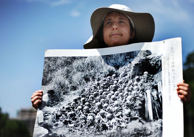 atomic bomb attack on Hiroshima and Nagasaki by america photos KPP