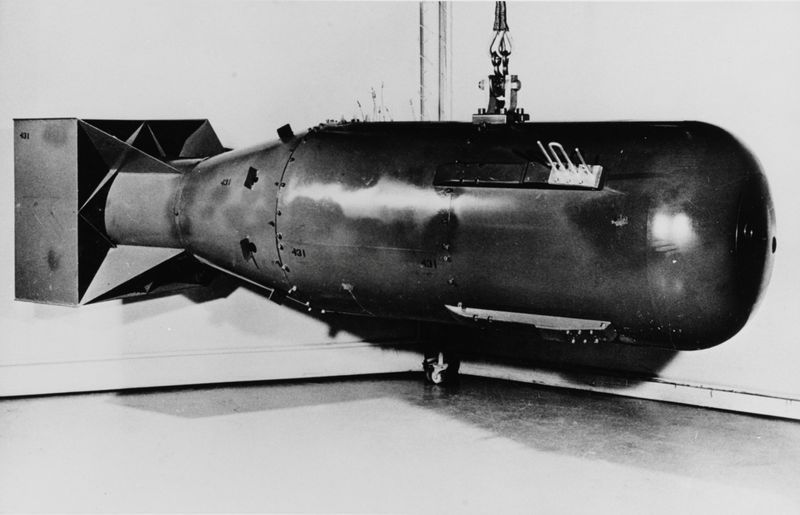 atomic bomb attack on Hiroshima and Nagasaki by america photos KPP