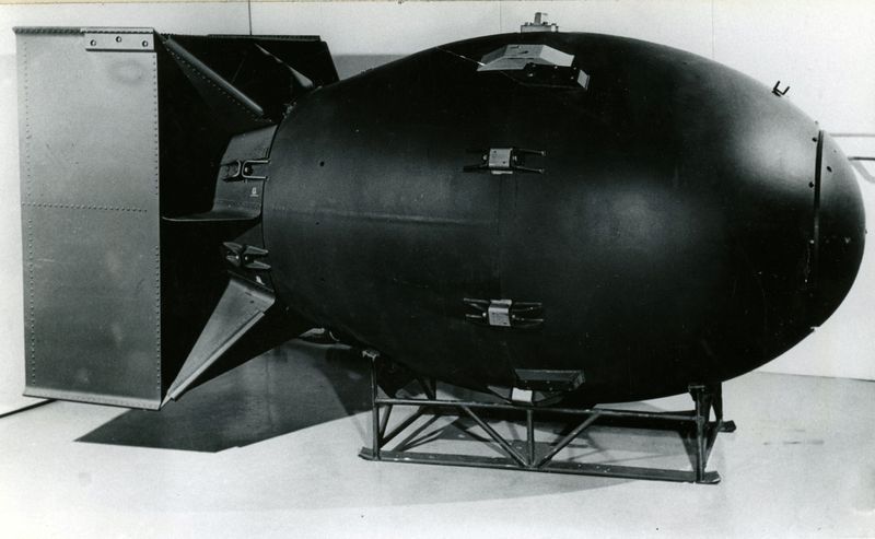 atomic bomb attack on Hiroshima and Nagasaki by america photos KPP
