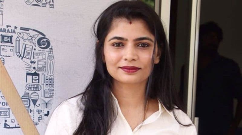 Khushbu complaints on her threats to West Bengal cm and police