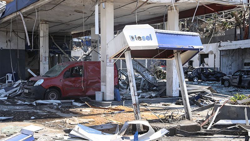 shocking photographs after the blast in Ammonium nitrate explosive in lebanon capital Beirut kpa