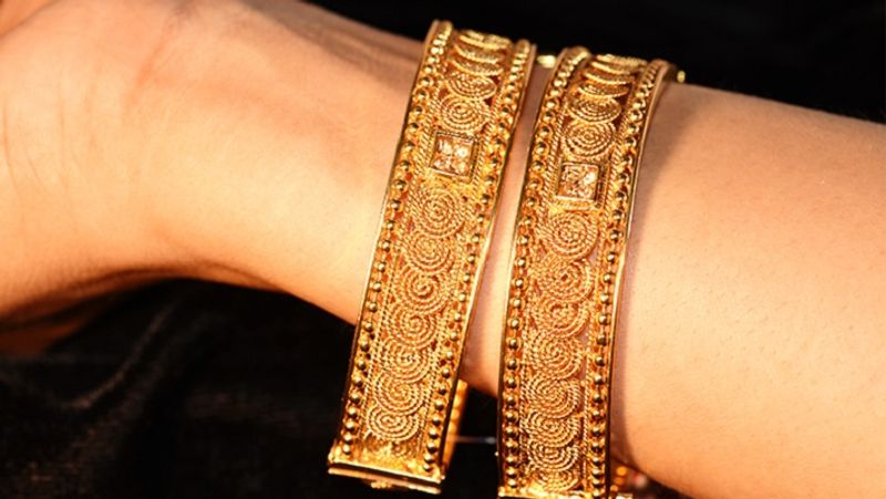 RBI approves up to 90 percent gold loan, You can get 15 percent more money till 31 March, 2021 MJA