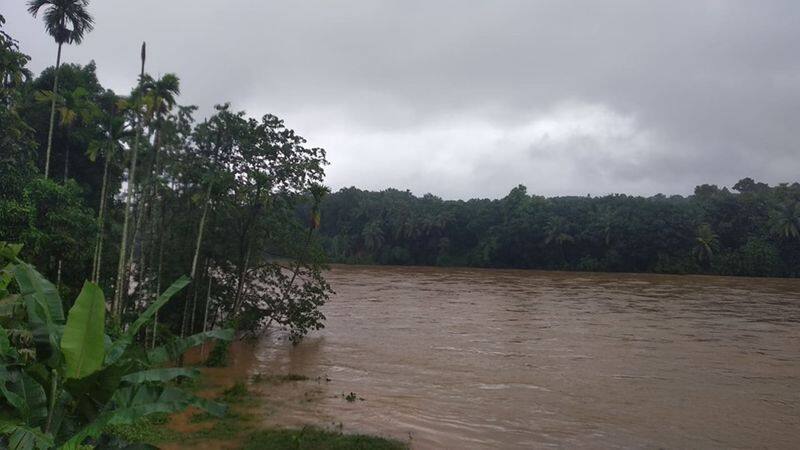 heavy rain flood alert in nilambur