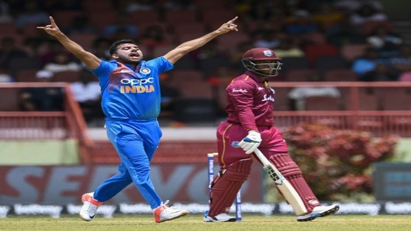 deepak chahar birthday today, know interesting fact about him