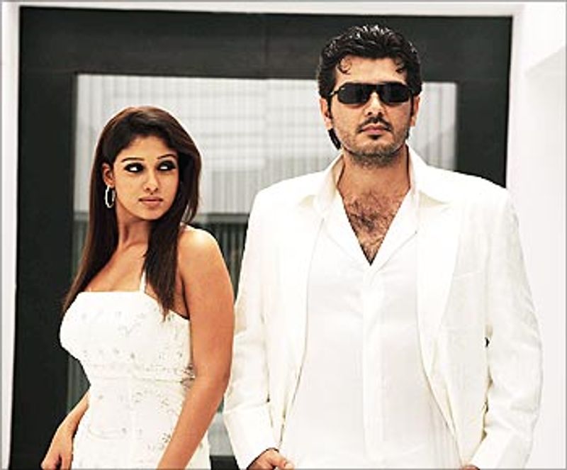 பில்லா அஜித் நடித்த ரீமேக் படம் இதில் மலேஷியா டான் ஆக இருக்கும் அஜித் ஸ்மார்ட் ஸ்டைலிஷ் ரசிகர்களுக்கு பிடித்த படமானது 