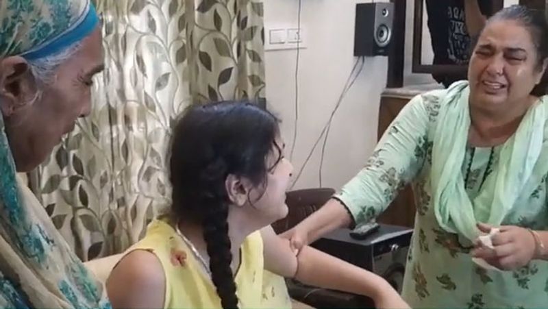 Patiala family, emotional story of a 9-year-old girl, children growing up between Divorcy parents kpa