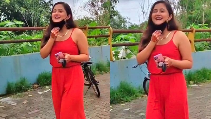 Rashami Desai Spotted without Makeup in Mumbai KPG