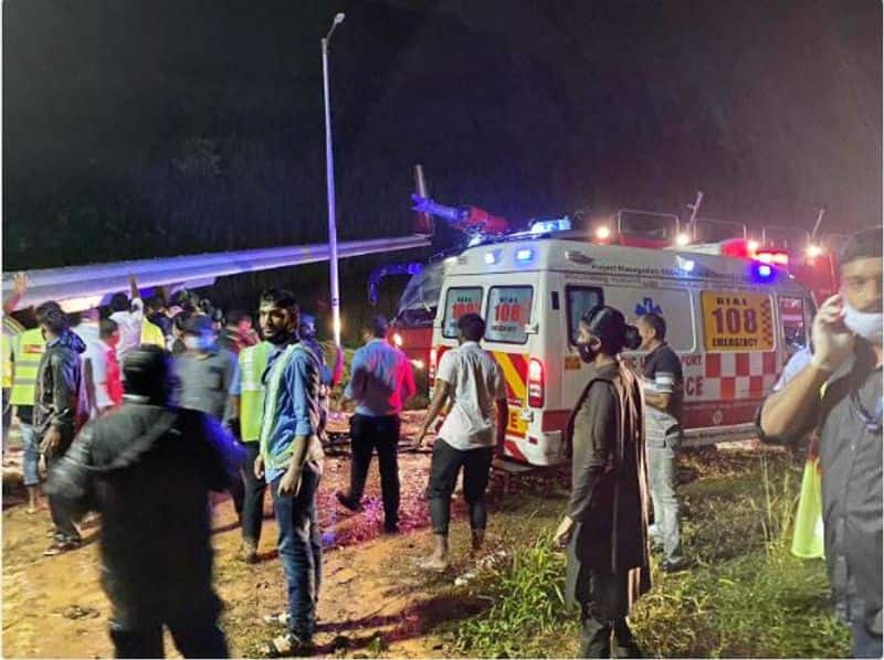 pinarayi vijayan facebook post about Karipur Plane Crash rescue operation