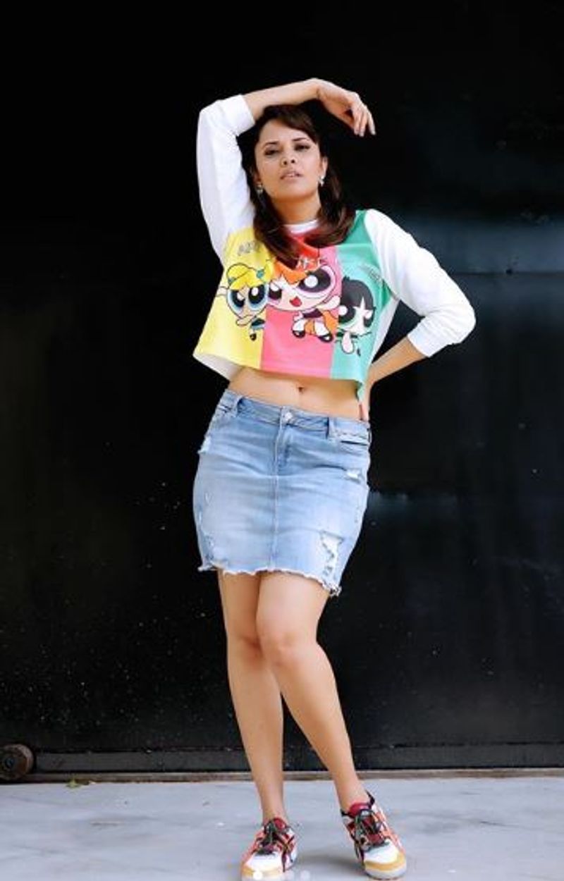anasuya gets emotional as she reminds her past life