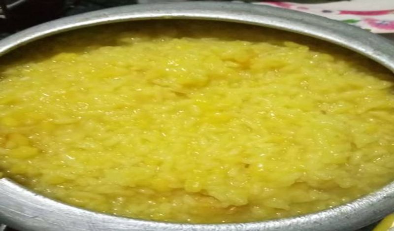 perfect way to cook moong daal khichdi at home kph