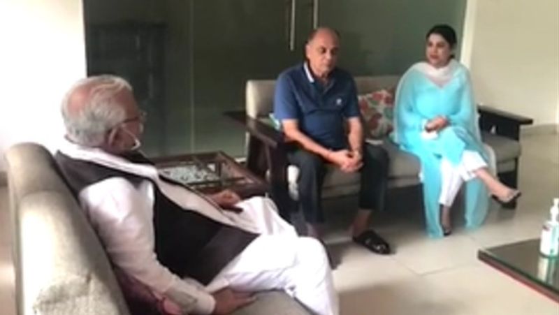 Haryana Chief Minister visits Sushant Singh Rajput's father, assured of justice ADB