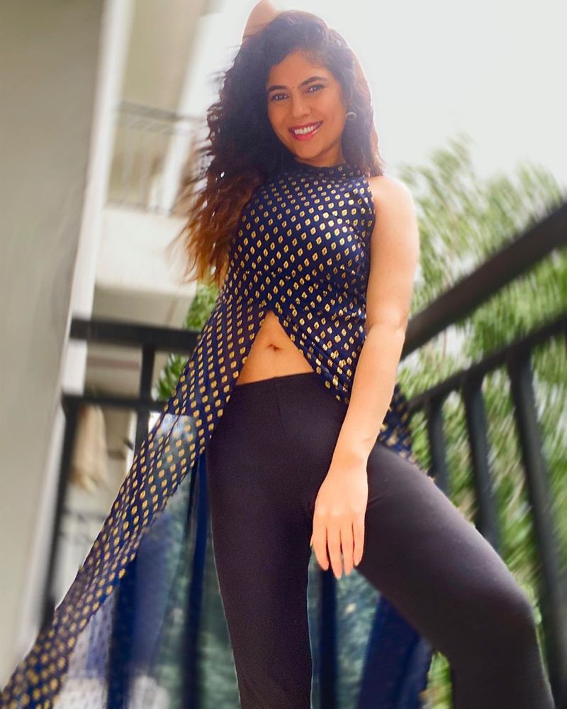Bigboss fame Sherin Hot Novel Showing Photo Shoot going viral