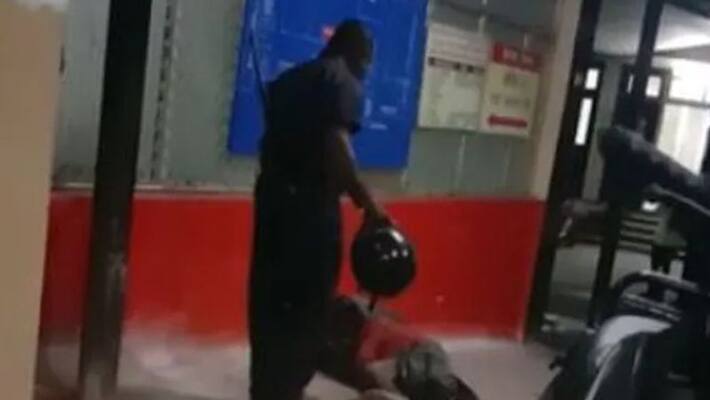 Hospital Guard, Caught On Camera Beating Elderly Woman, Arrested in uttar pradesh Hospital Guard, Caught On Camera Beating Elderly Woman, Arrested in uttar pradesh