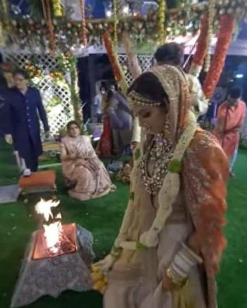 தேவதையார் ஜொலிக்கும் மிஹீகா பஜாஜ்