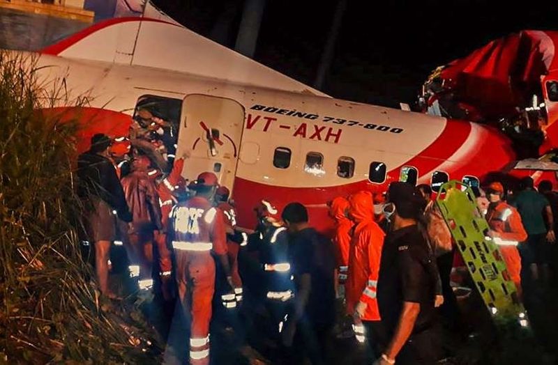 Kozhikode plane crash: Pilot Akhilesh's body reached home ASA