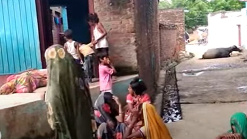 madhya pradesh financially strapped father jumps into a well with his 3 daughters in bhind kpr