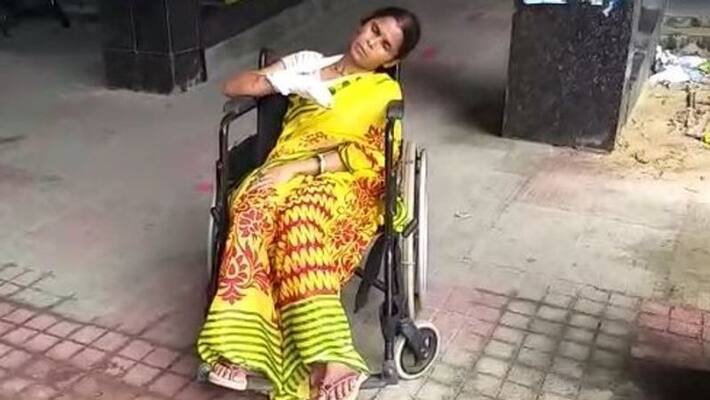 One Woman injured in a car accident at Newtown in Kolkata BRT One Woman injured in a car accident at Newtown in Kolkata BRT