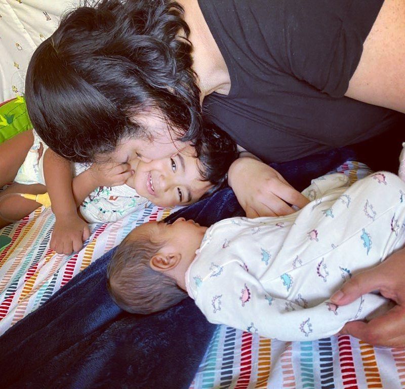actress radhika daughter rayane with two kids