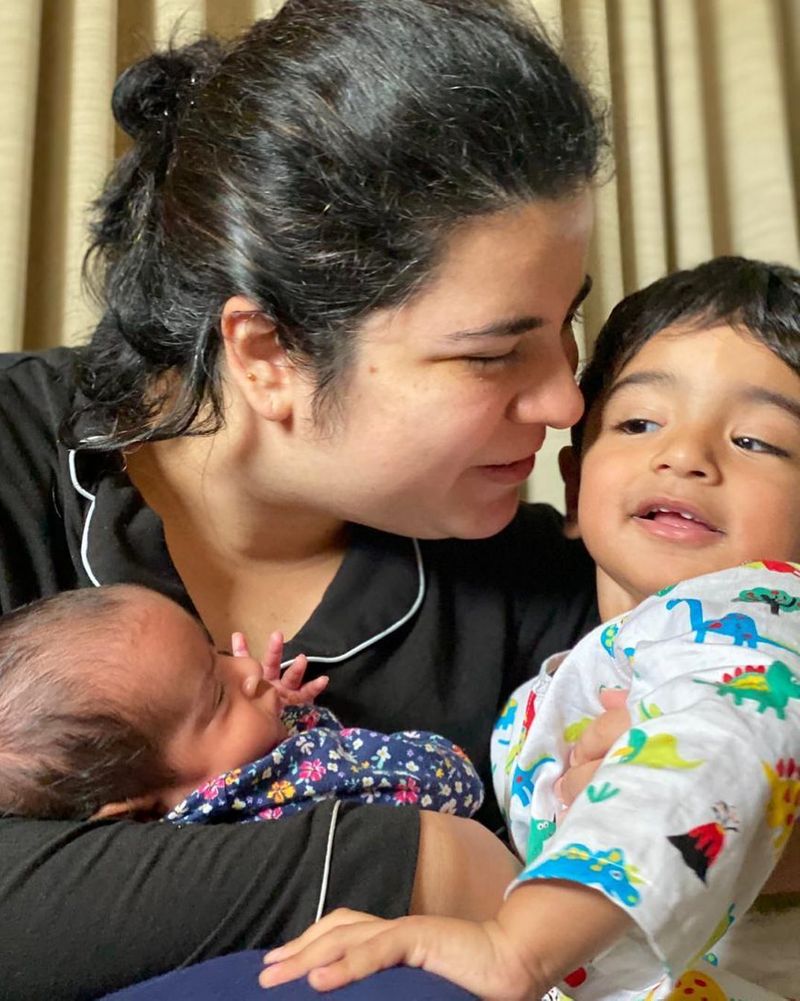 actress radhika daughter rayane with two kids