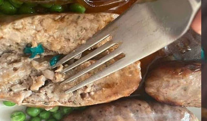 horrified woman finds rubber gloves in spicy cheap chicken bought from sainsbury kph